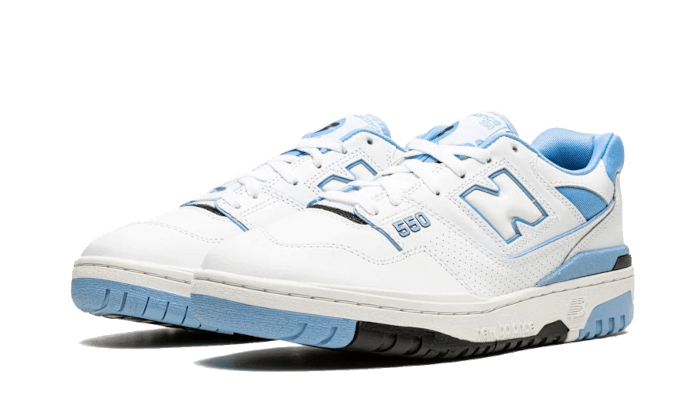 New Balance 550 UNC frontside